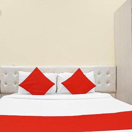 Hotel O 24K Inn Mundhwa Екстер'єр фото