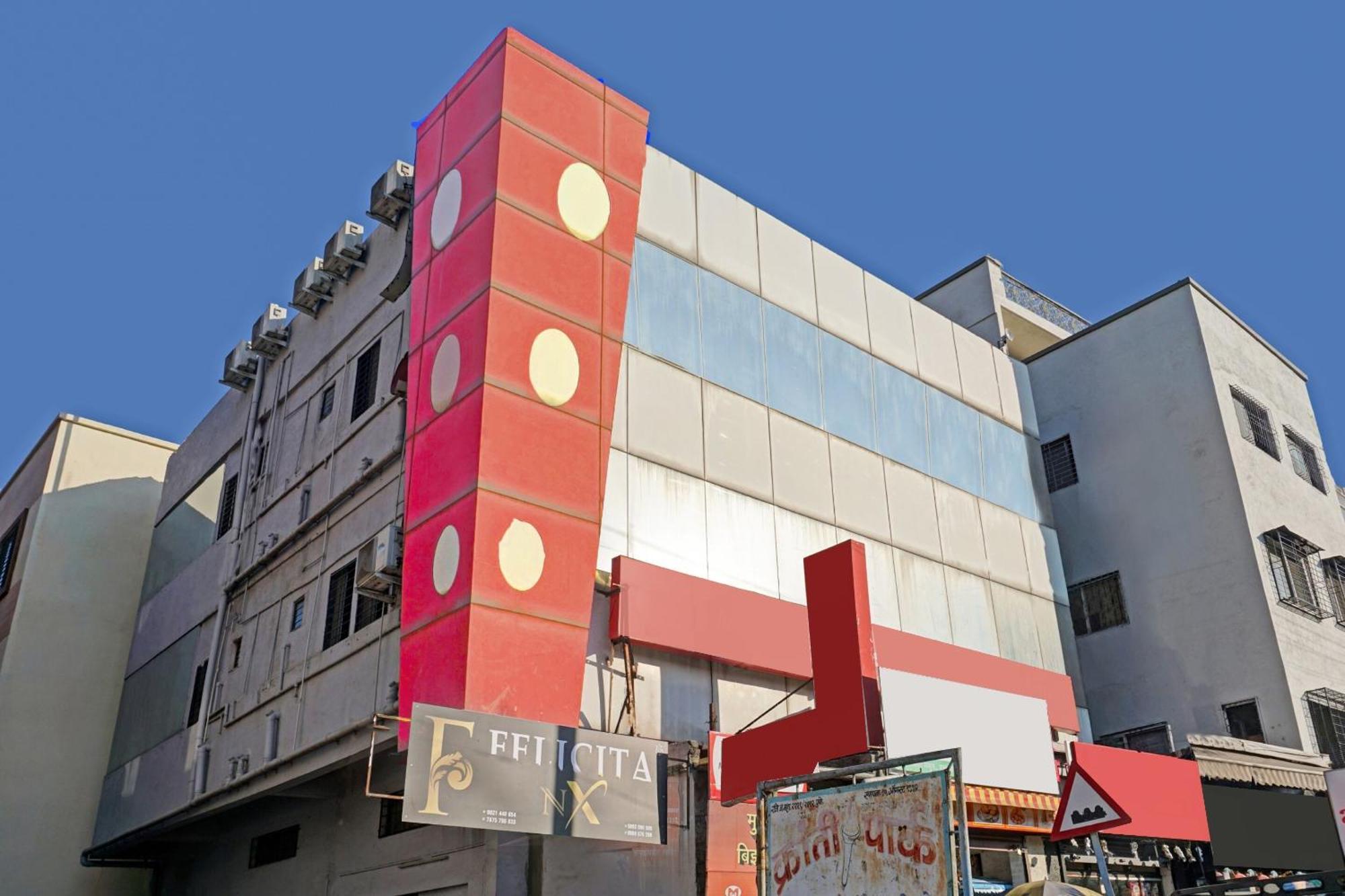 Hotel O 24K Inn Mundhwa Екстер'єр фото